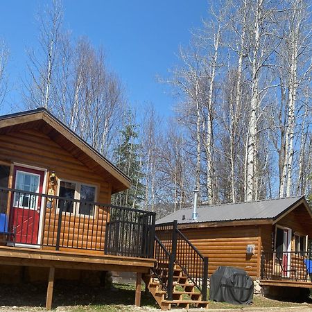 Rocky Mountain Cabins And Home โกลเดน ภายนอก รูปภาพ