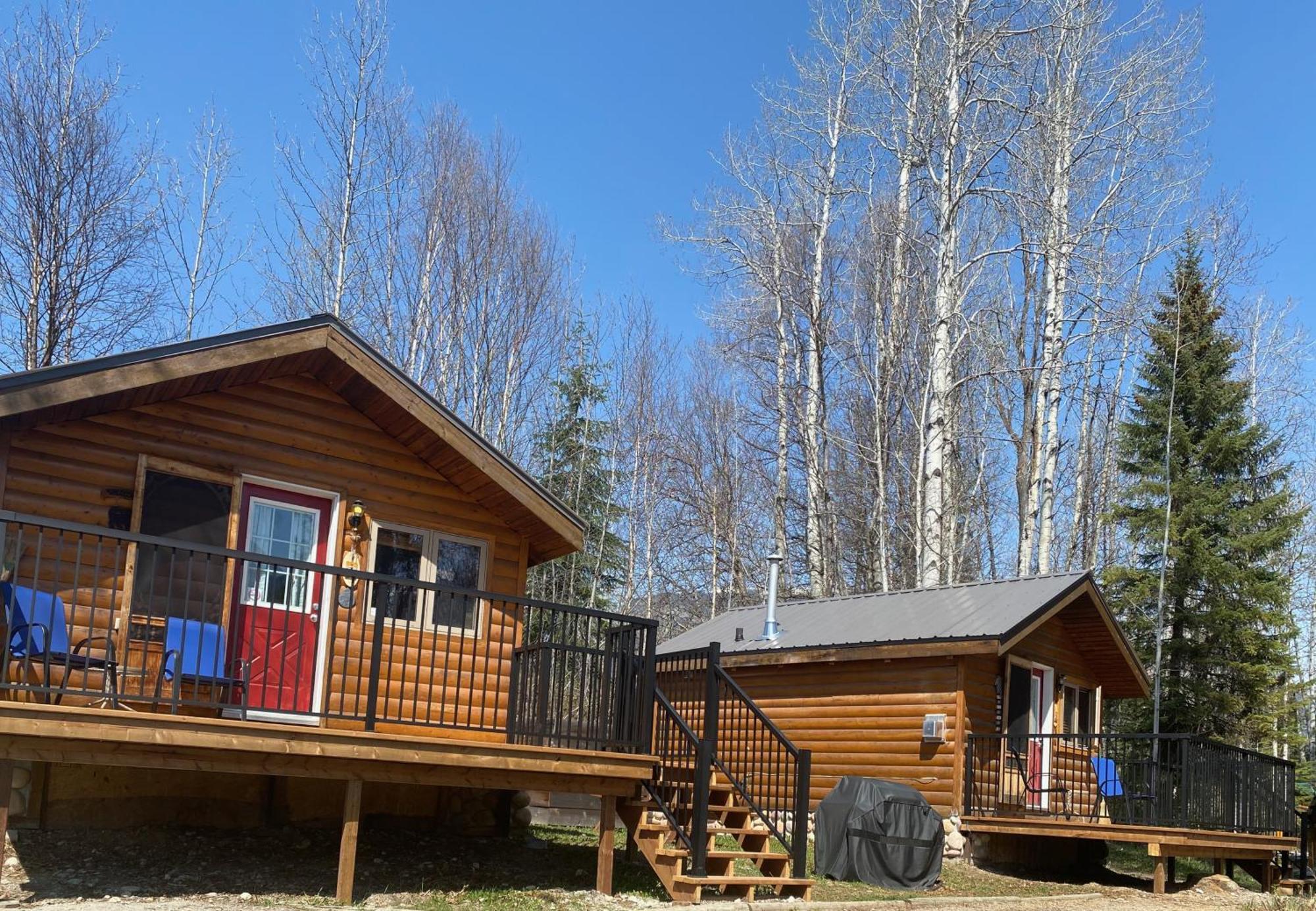 Rocky Mountain Cabins And Home โกลเดน ภายนอก รูปภาพ