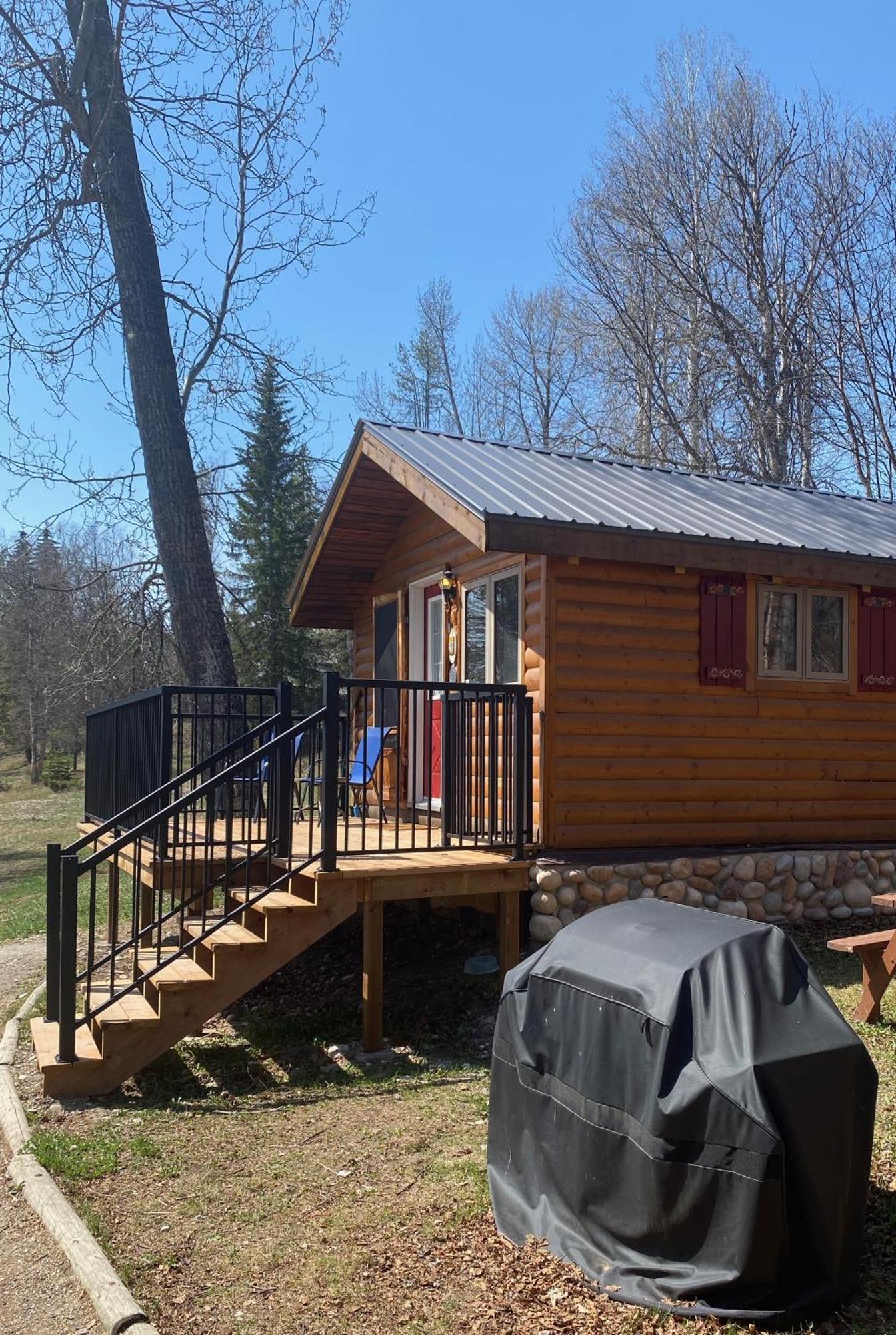Rocky Mountain Cabins And Home โกลเดน ภายนอก รูปภาพ